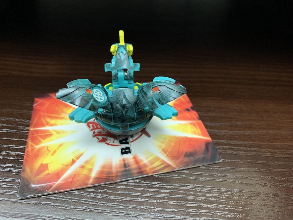 Bakugan “Neo Dragonoid“ Ventus Green Yellow