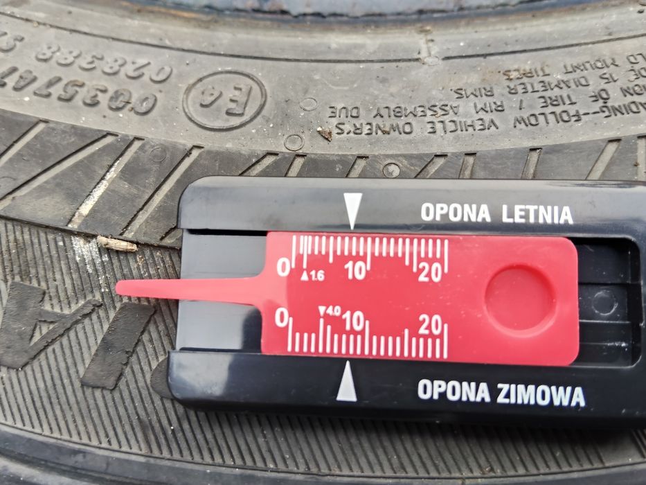 Opony 2szt zimowe 195/70 R15C