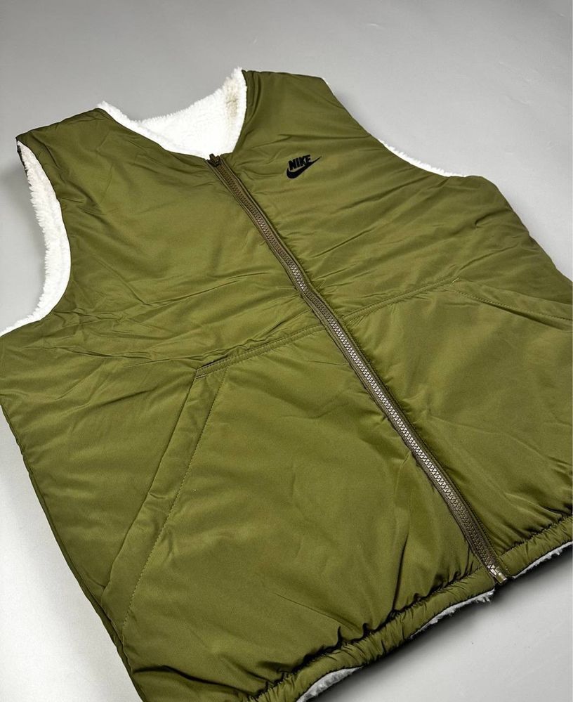 Жилетка Nike Club+ winter vest rev white/green