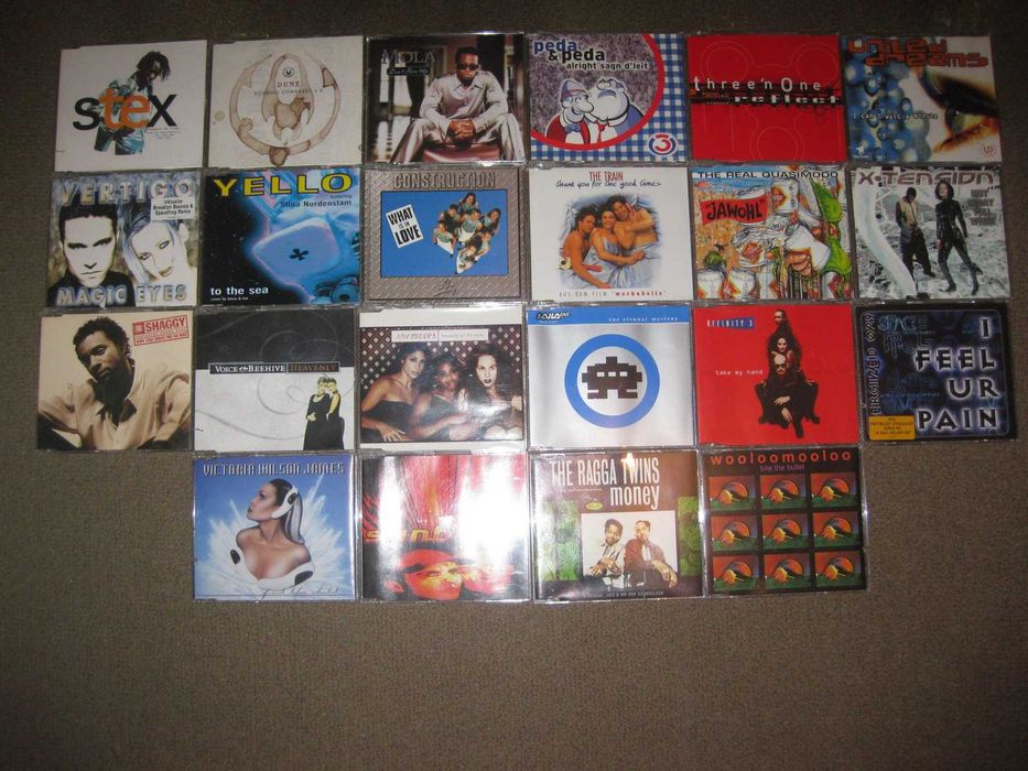 Lote de 22 CDs Singles!
