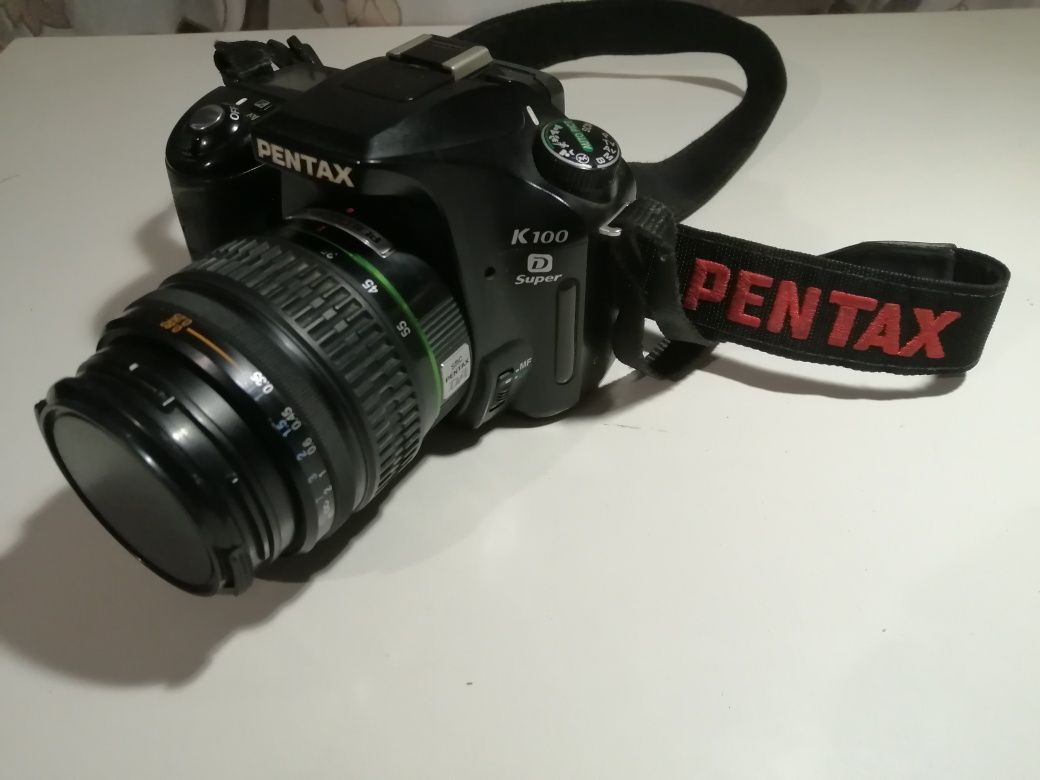 Дзеркальний фотоапарат Pentax K100D