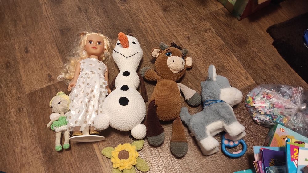 Дитячі книги, пазли, іграшки