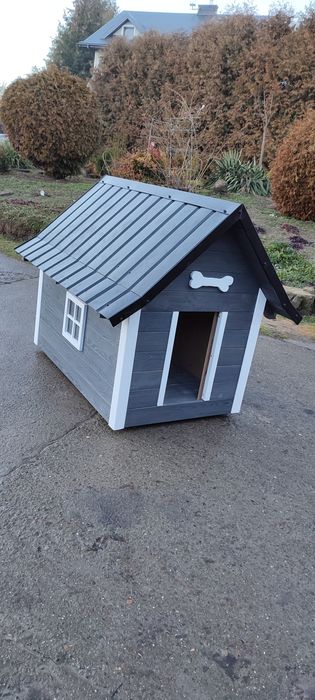 Buda dla psa na zamówienie.