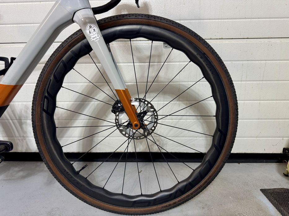 SUPERIOR X-ROAD Team Issue Di2 GR, gravel, zabezp. folią, waga 8,2 kg