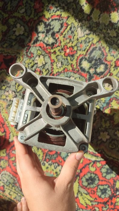 Продам двигатель для стиральной машинки