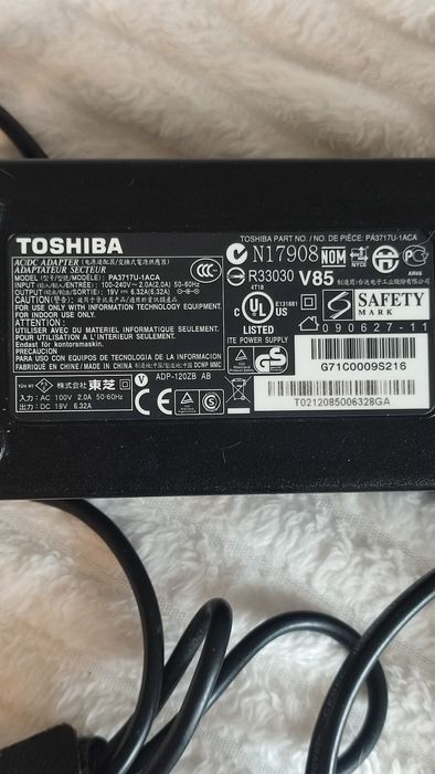Adaptador Toshiba 19v para Portatil