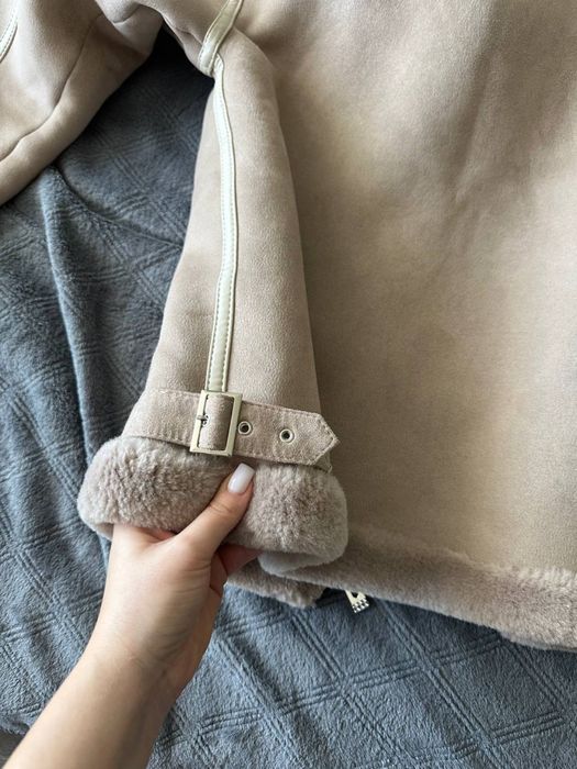 Продам жіночу дублянку з капюшоном (натуральна шкіра і хутро)