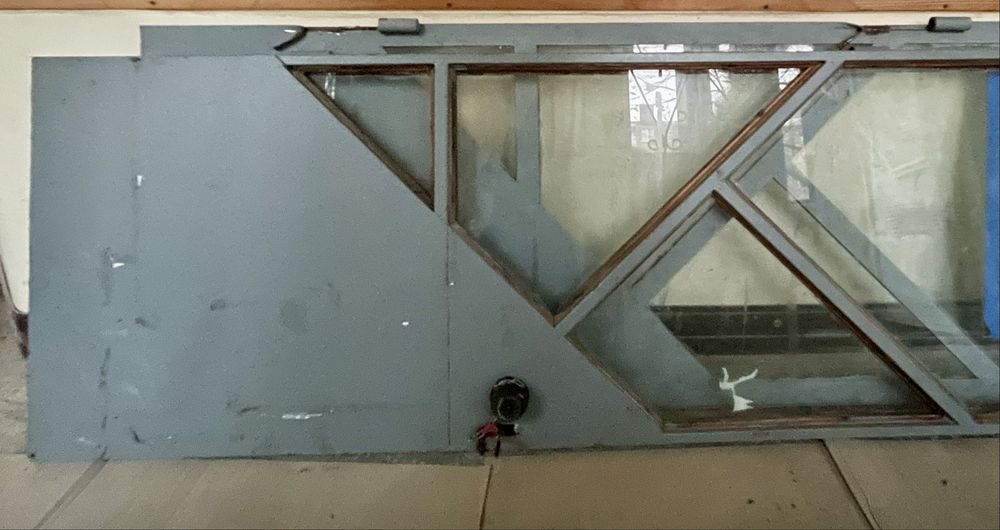 Продам двері вхідні