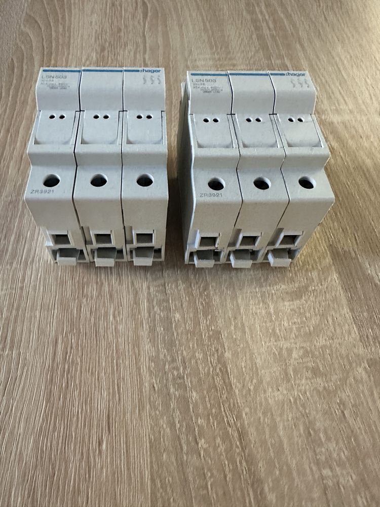Hager LSN503 Modułowa podstawa bezpiecznikowa 3P 32A - 2 sztuki