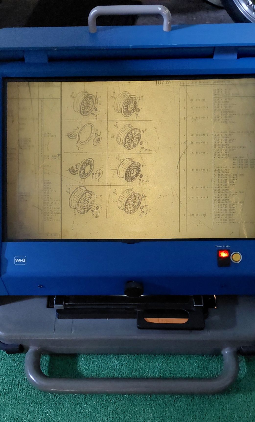 Vag 1597 maquina de identificação de peças por microfichas