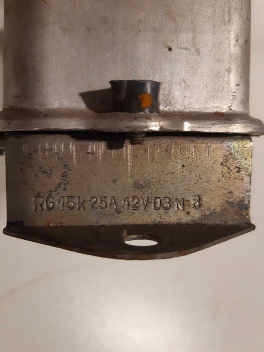 Regulator napięcia prądnicy RG15k 12V 25A 03N 8  Żuk Warszaw Syrena...