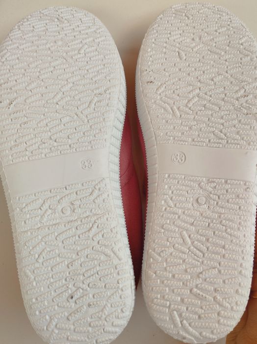 Sapatilhas Rosa Novas da Unit Shoes