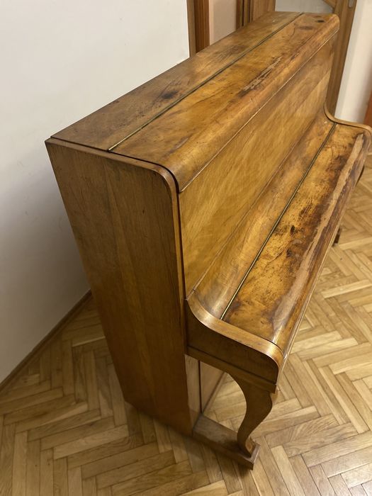 Pianino Calisia antyczne