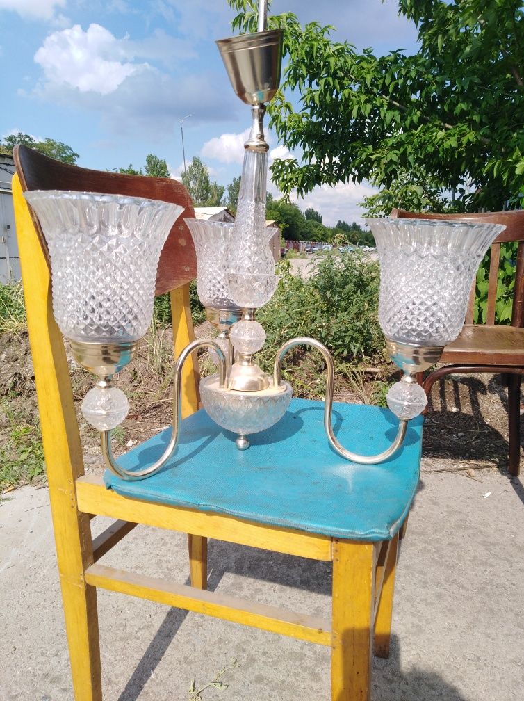 Хрустальная люстра