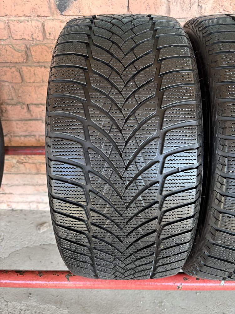Пара зимових шин 255/40R19 Good Year