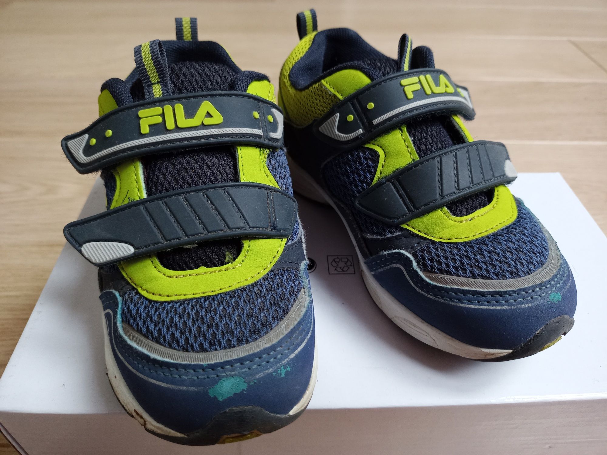 Obuwie sportowe adidasy marki FILA dla chłopca rozm. 27