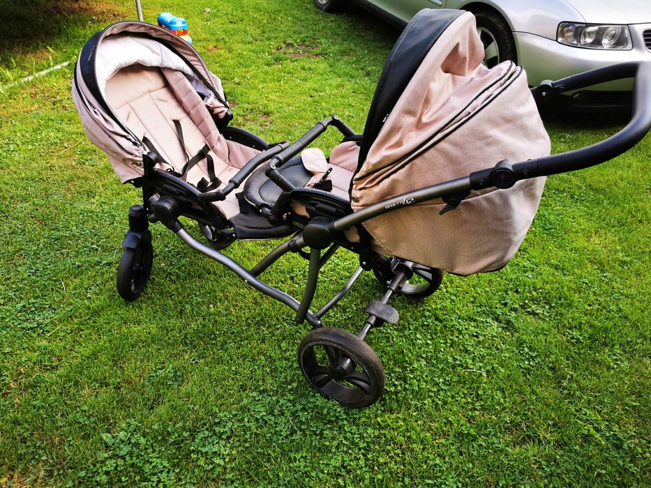 Wózek bliźniaczy spacerowy