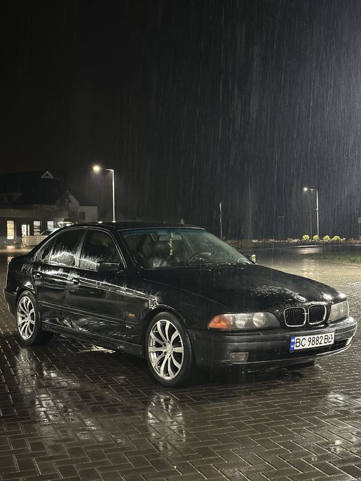 Продам BMW E39 2.5