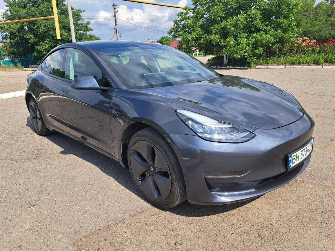 Продам Tesla model 3 2019