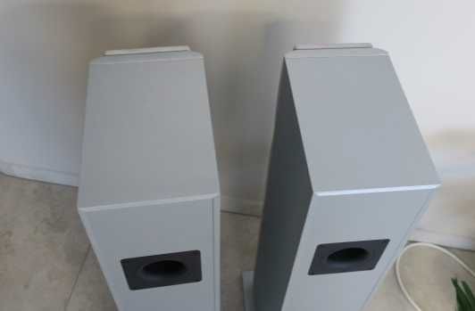 Kolumny ELAC FS127 120W srebrne + kable 5m