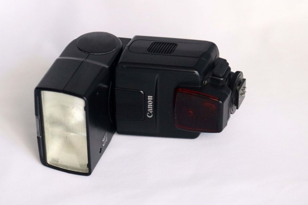 Vendo Flash Canon Speedlite 550 EX em bom estado