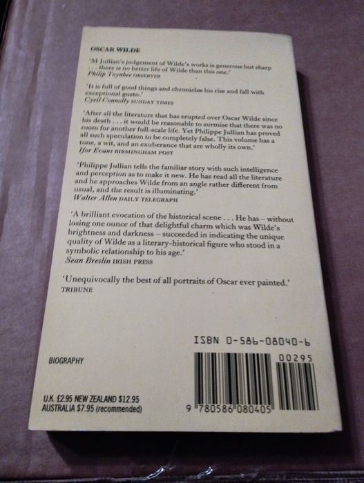 Livro escrito em inglês