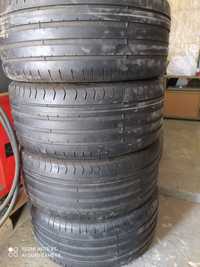 Шини в розмірі 245/35R19.