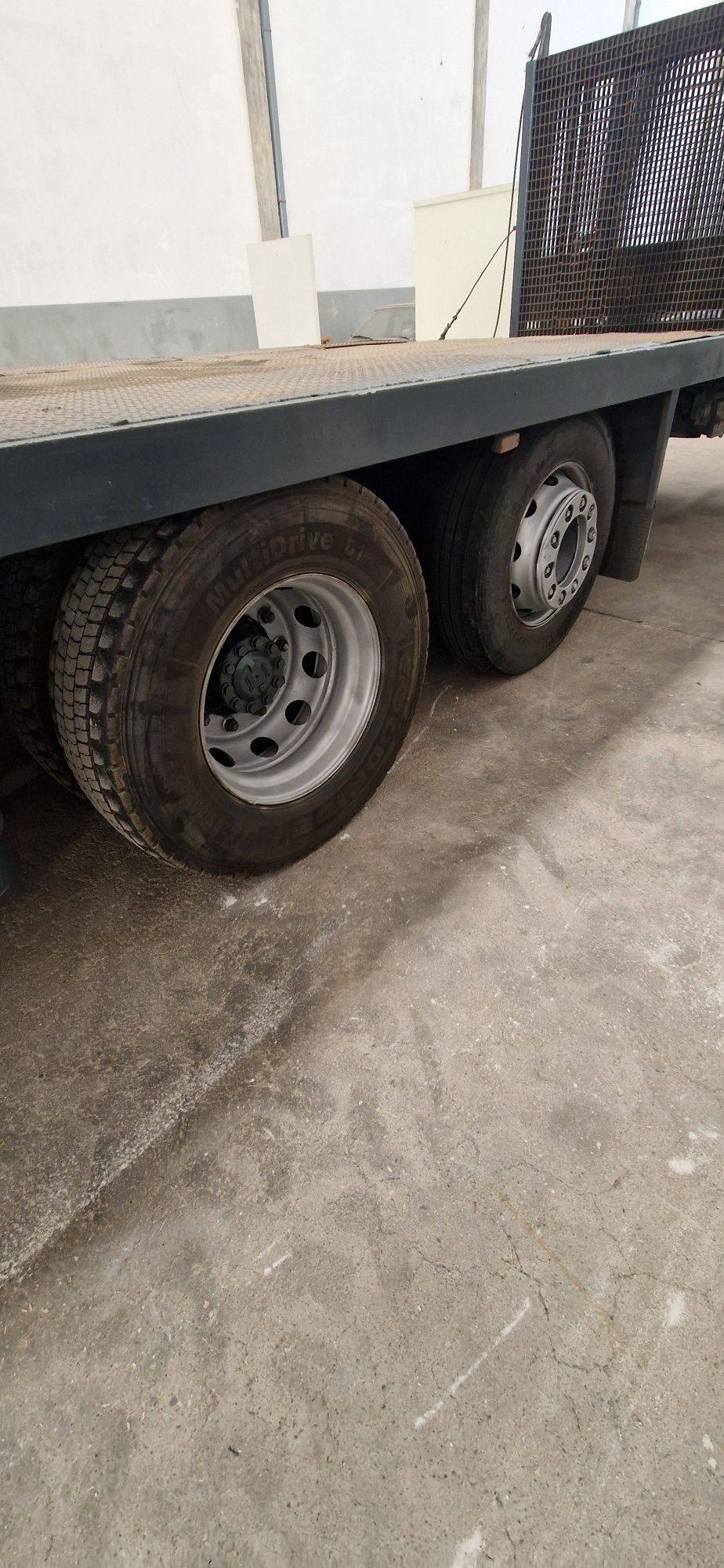 Camiao daf porta maquinas 26ton