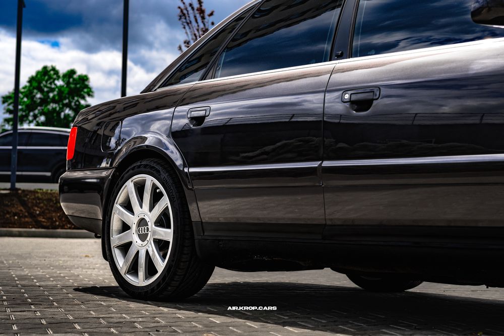 Audi S6 2.2 turbo quattro