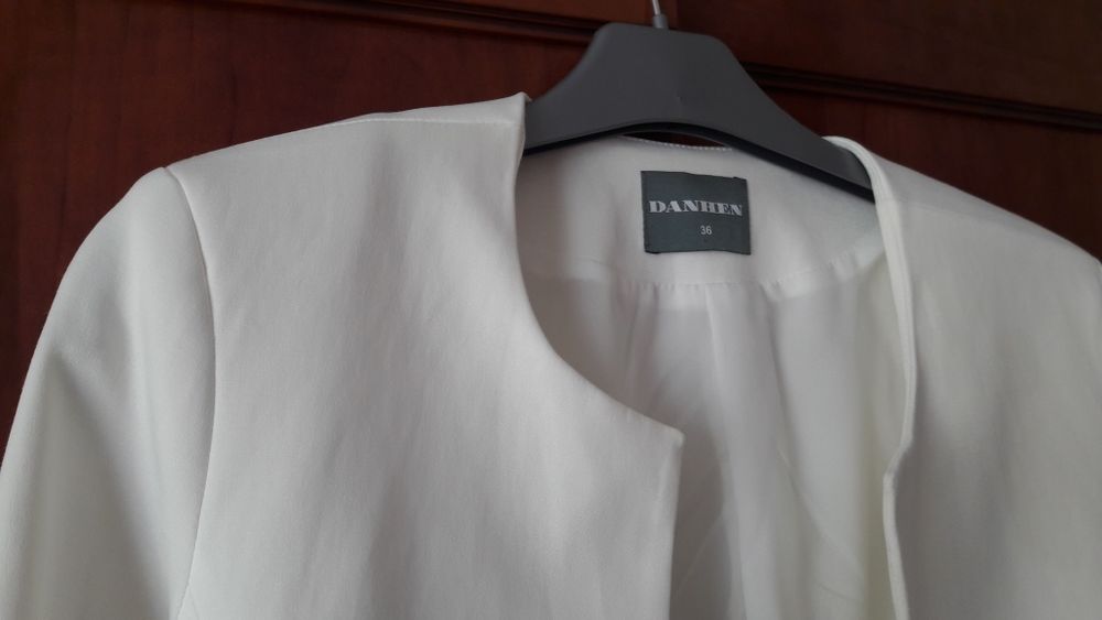 Żakiet ecru ivory ślub bolerko DanHen r. 36
