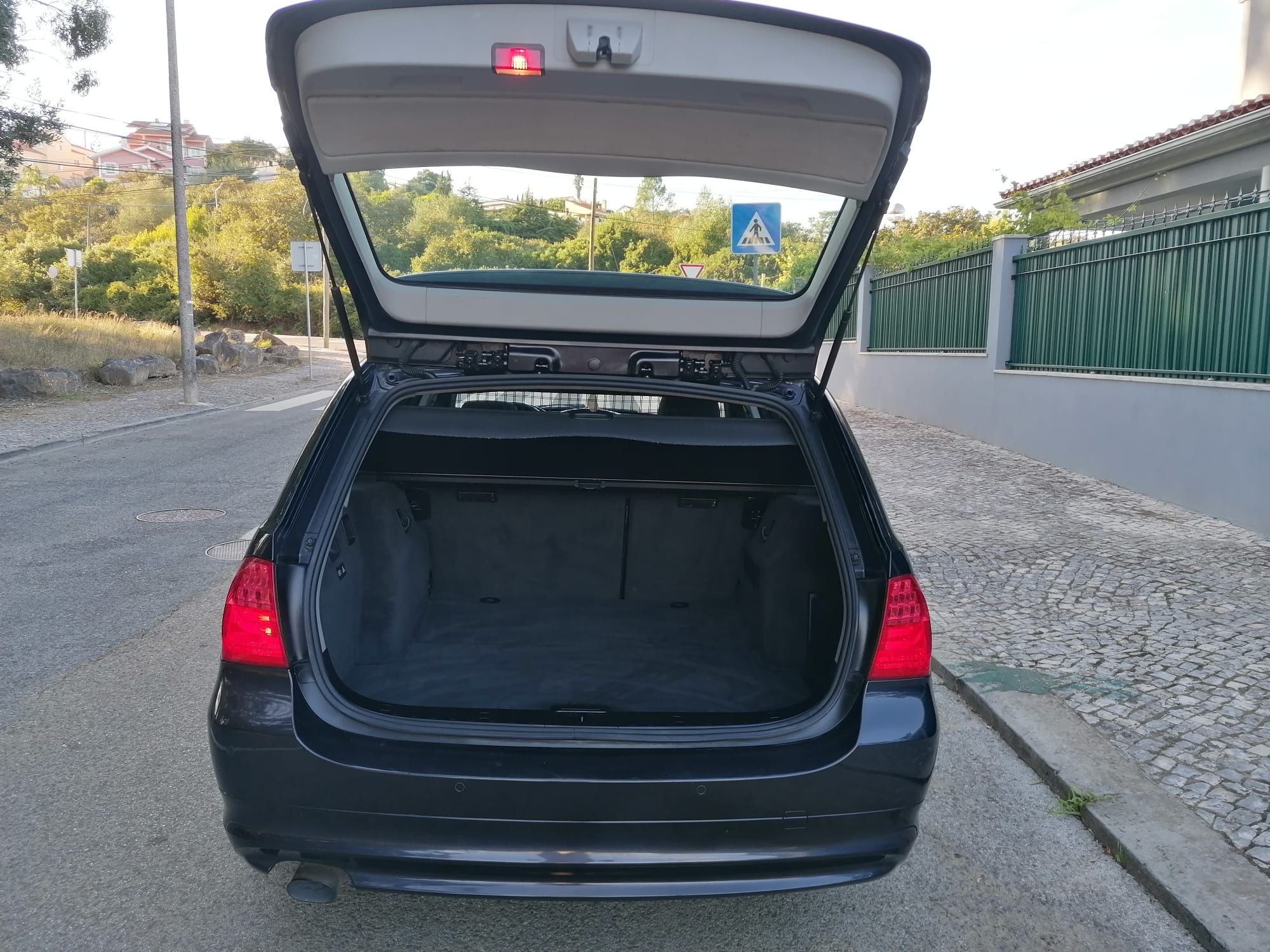 BMW 318D Touring Sport Navigation 143CV 185.000KMS Reais Garagem 2011