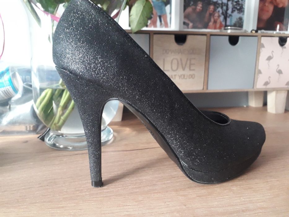 Karnawał Graceland rozm.38 czarne brokatowe czółenka szpilki Gracel