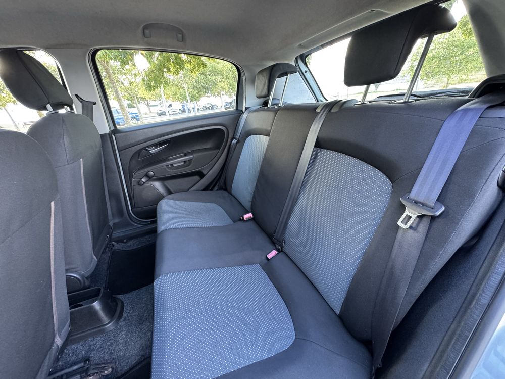 Fiat Grande Punto 1.2i - Garantia de 18 Meses