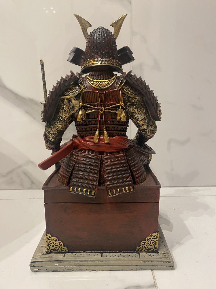 Samurai figurka z żywicy