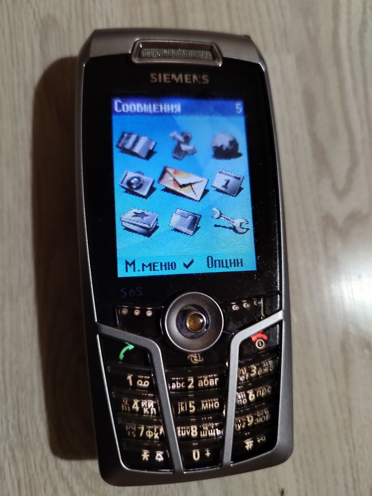 Продам Siemens s65