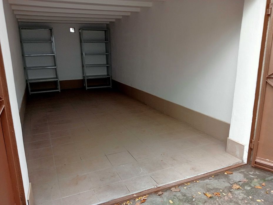 WYNAJMĘ / DO WYNAJĘCIA - Garaż murowany z prądem - KRZYKI