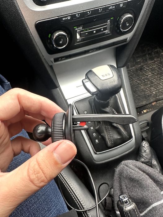 Дуже міцний фікстатор від тримача для телефона Pitaka car mount pro