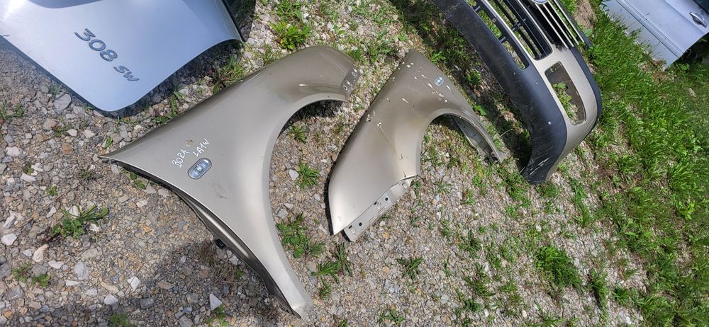 VW Bora maska tył LA1W maska przód drzwi