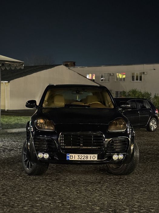 Porshe cayenne 4.5 turbo magnum