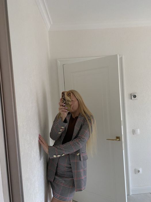 Якісний костюм в клітинку в стилі бальмейн