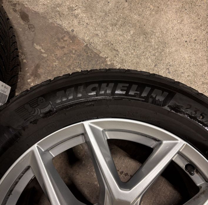 KOŁA 18 felgi Volvo XC 60 5x108 opony zimowe Michelin 4x 235/60R18
