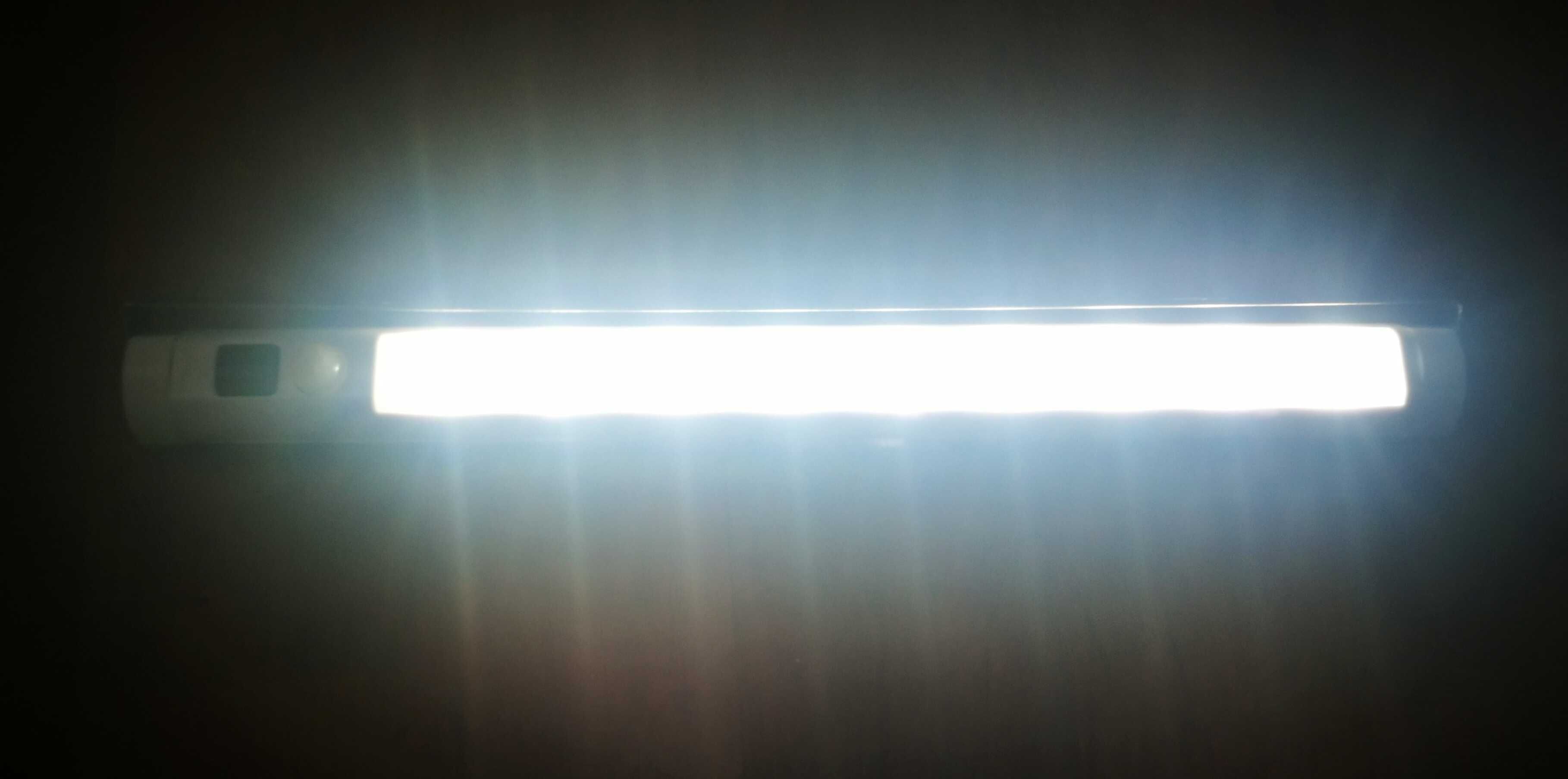 Lampka LED podszafkowa