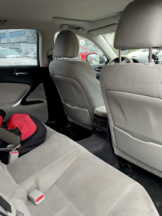 Sprzedam Lexus is 220d 2006r