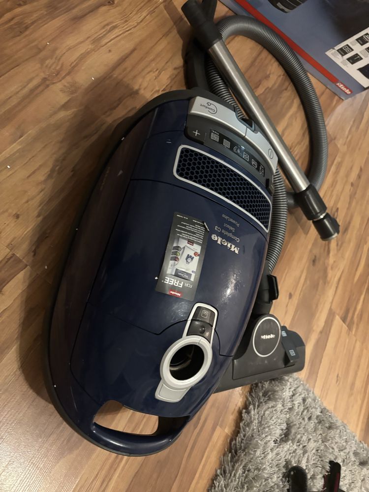 Odkurzacz workowy Miele Complete C3 Select