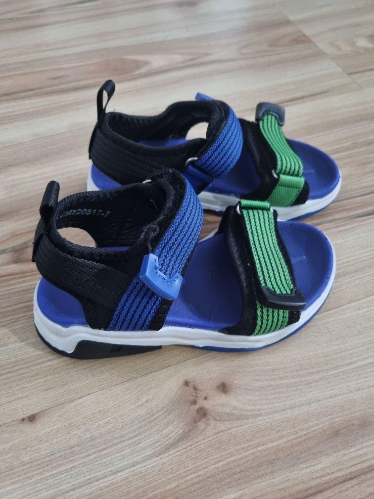 Buty dziecięce adidasy, sandały, trampki 26-27