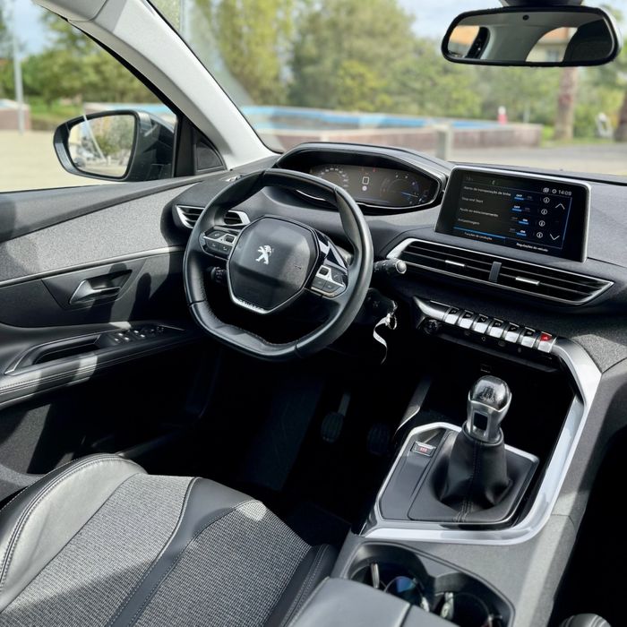 Peugeot 3008 1.5 HDi 2018 79.000km Desde 239€ MÊS