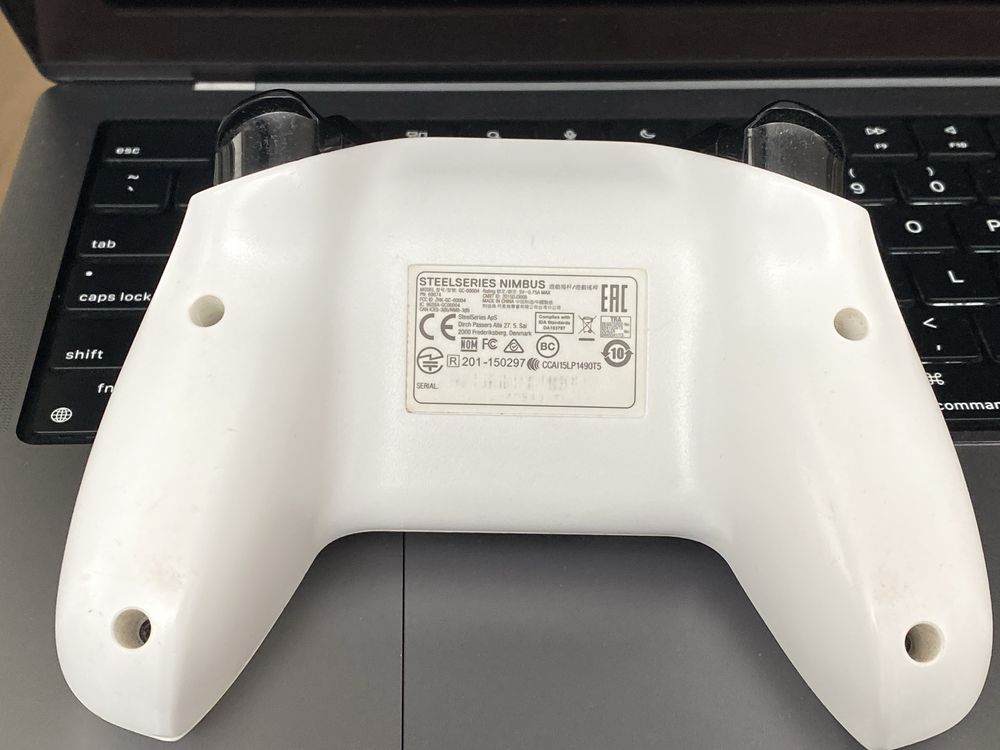 Stellseries Nimbus Gamepad