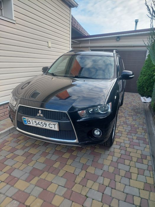 Mitsubishi Outlander XL,пригнана в 2019 из Франции, первый владелец,