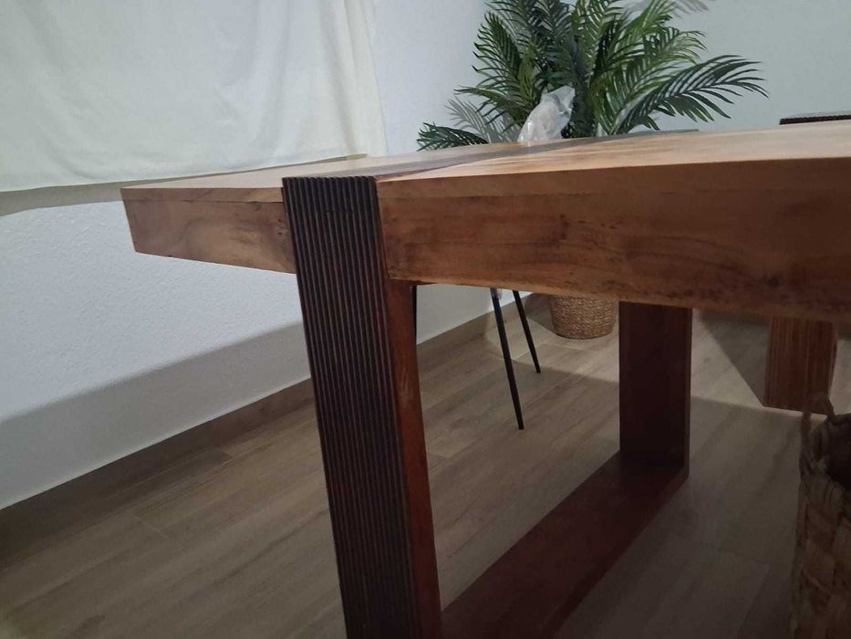 MESA DE SALA 2,40M X 0,90