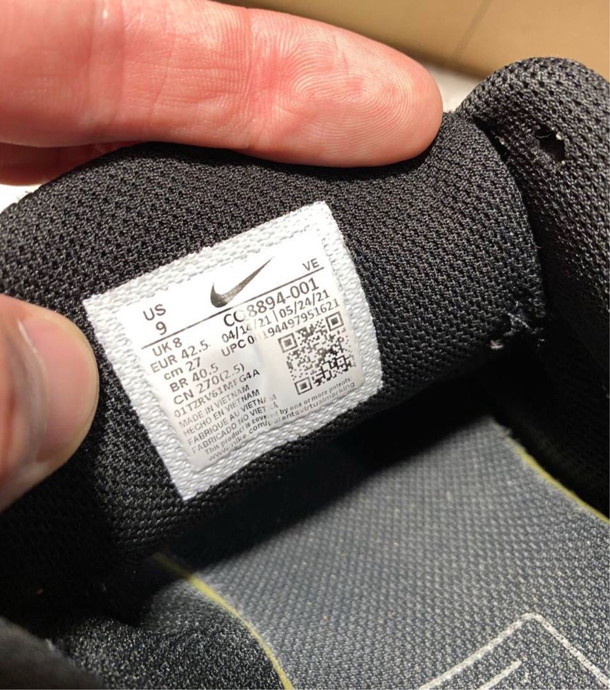 ОРИГІНАЛЬНІ NIKE в ідеальному стані.